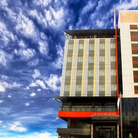 Grand Abe Hotel Jayapura Extérieur photo