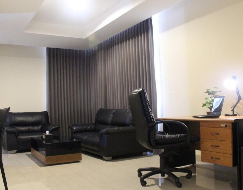 Grand Abe Hotel Jayapura Extérieur photo