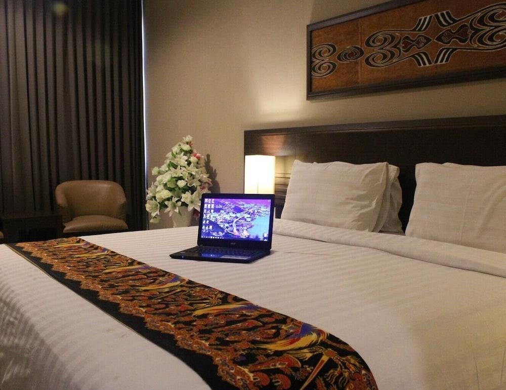 Grand Abe Hotel Jayapura Extérieur photo
