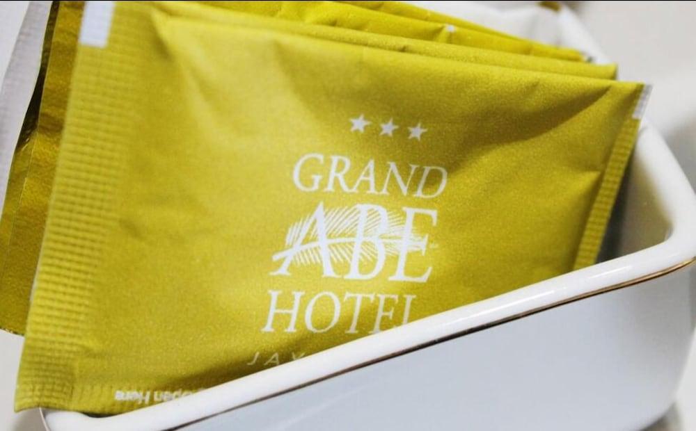 Grand Abe Hotel Jayapura Extérieur photo