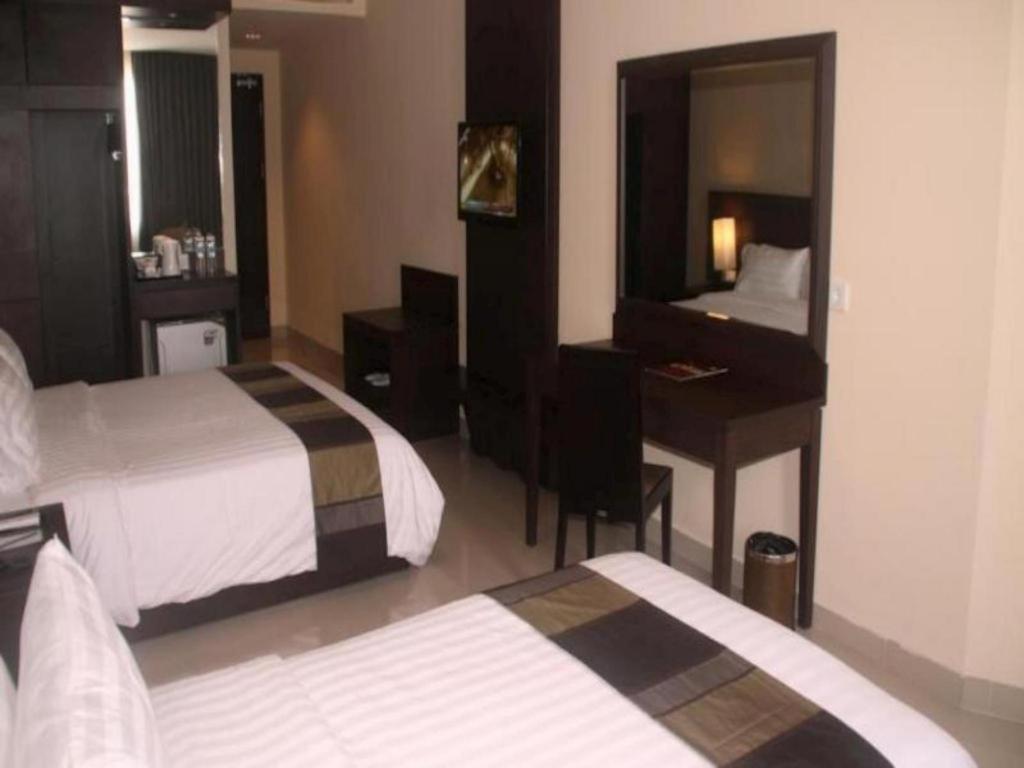 Grand Abe Hotel Jayapura Extérieur photo