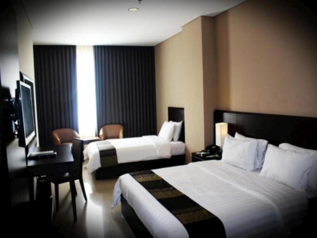 Grand Abe Hotel Jayapura Extérieur photo
