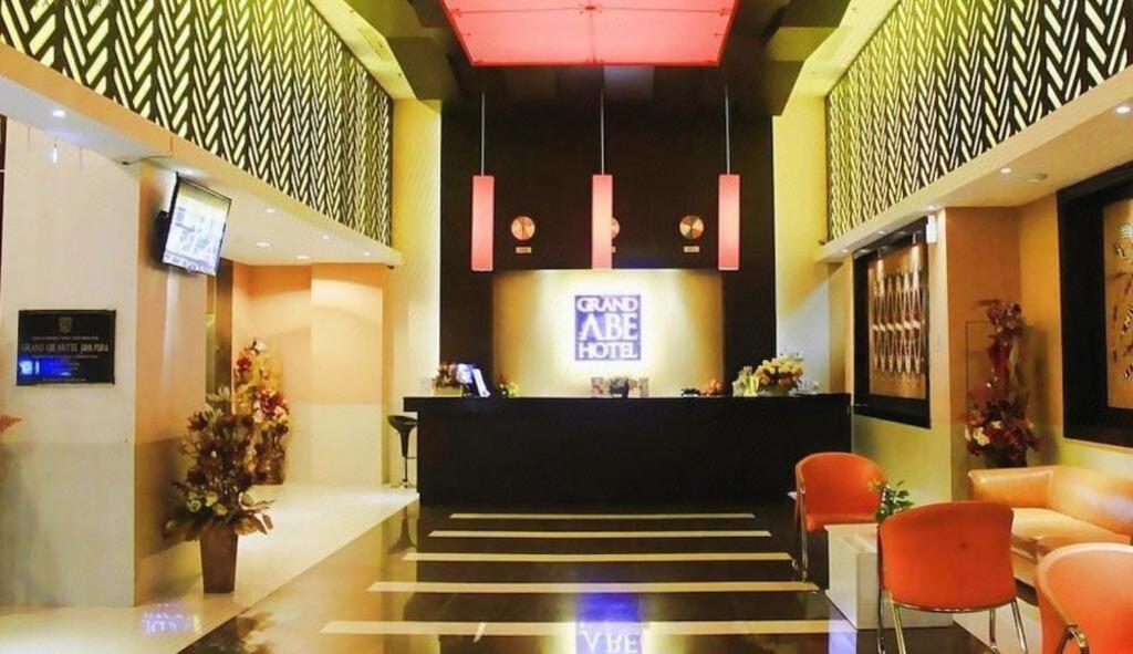 Grand Abe Hotel Jayapura Extérieur photo