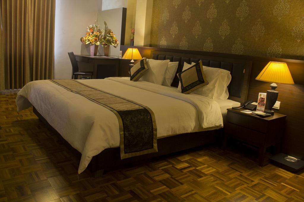 Grand Abe Hotel Jayapura Chambre photo