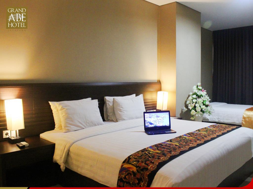 Grand Abe Hotel Jayapura Extérieur photo