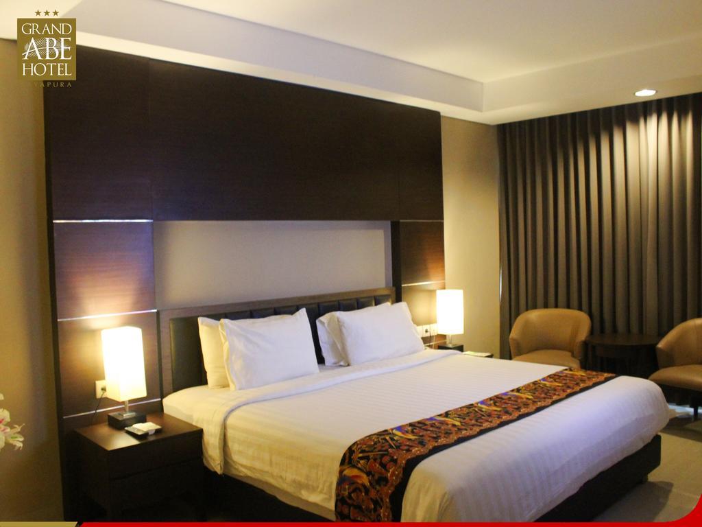 Grand Abe Hotel Jayapura Extérieur photo