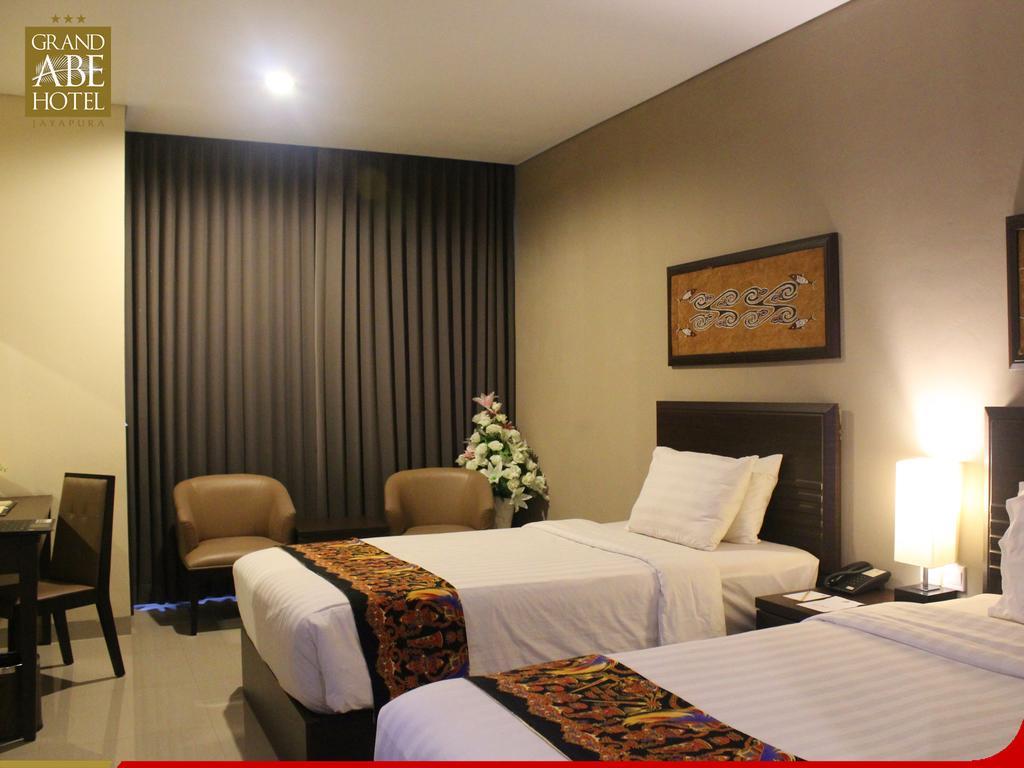 Grand Abe Hotel Jayapura Extérieur photo